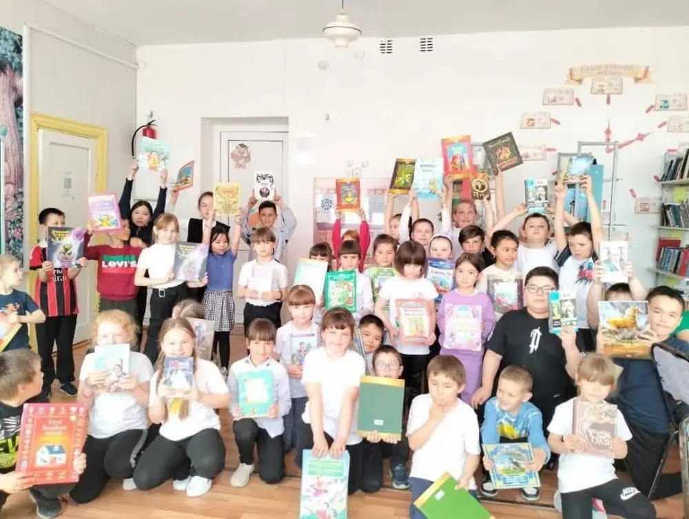 В библиотеках страны на выходных собралось около 50 тысяч читателей в рамках тематических дней «Weekend. Book. Vibes» Астане