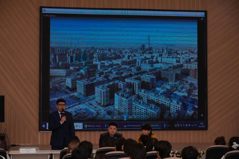 «У легких денег тяжелые последствия»: в Астане школьникам и студентам колледжей показали короткометражный фильм (2)