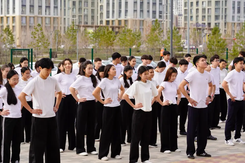 Воспитательные мероприятия в образовательных учреждениях Астаны подчеркивают важность здоровья и экологии Астане