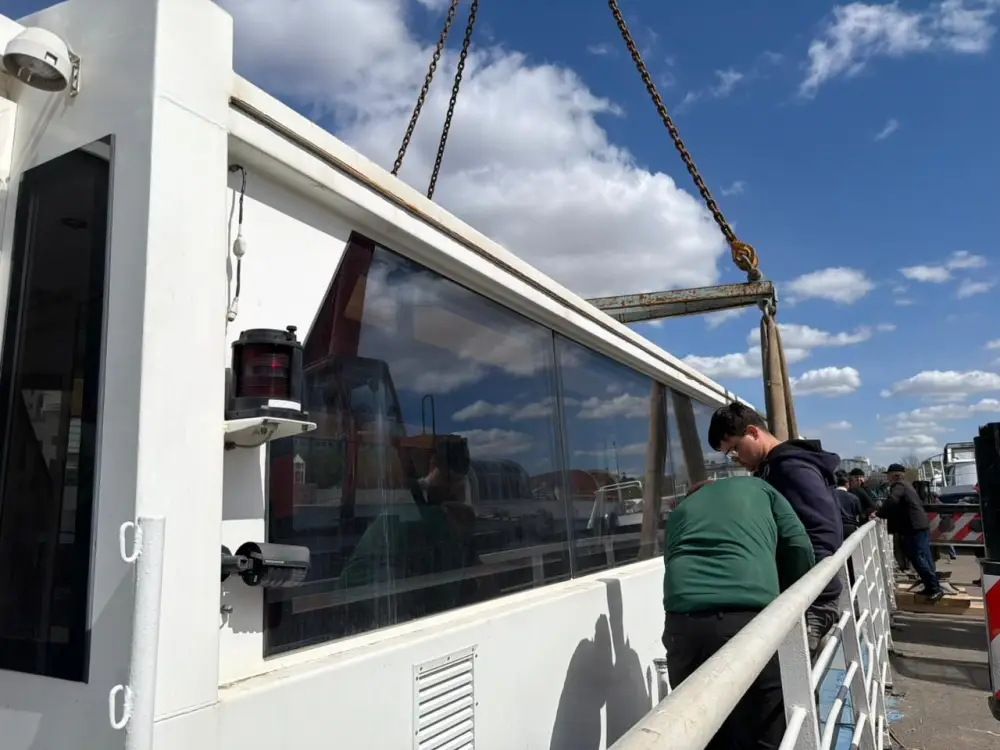 Погружение в весну: речные прогулки по Есиль! Астане