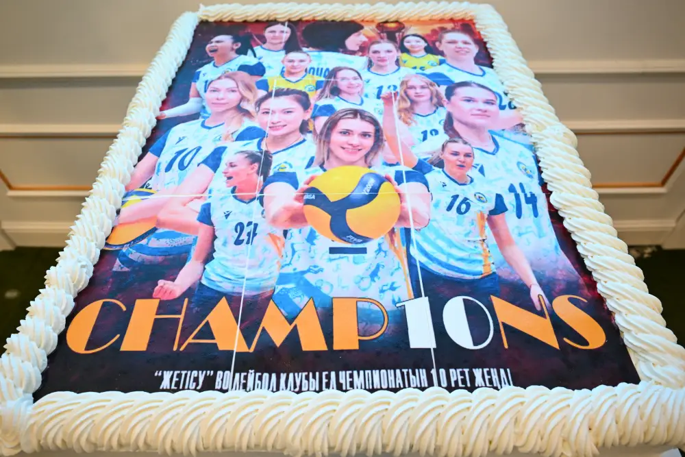Бейбит Исабаев принял десятикратных чемпионов страны – волейболисток команды «Жетісу» (6)