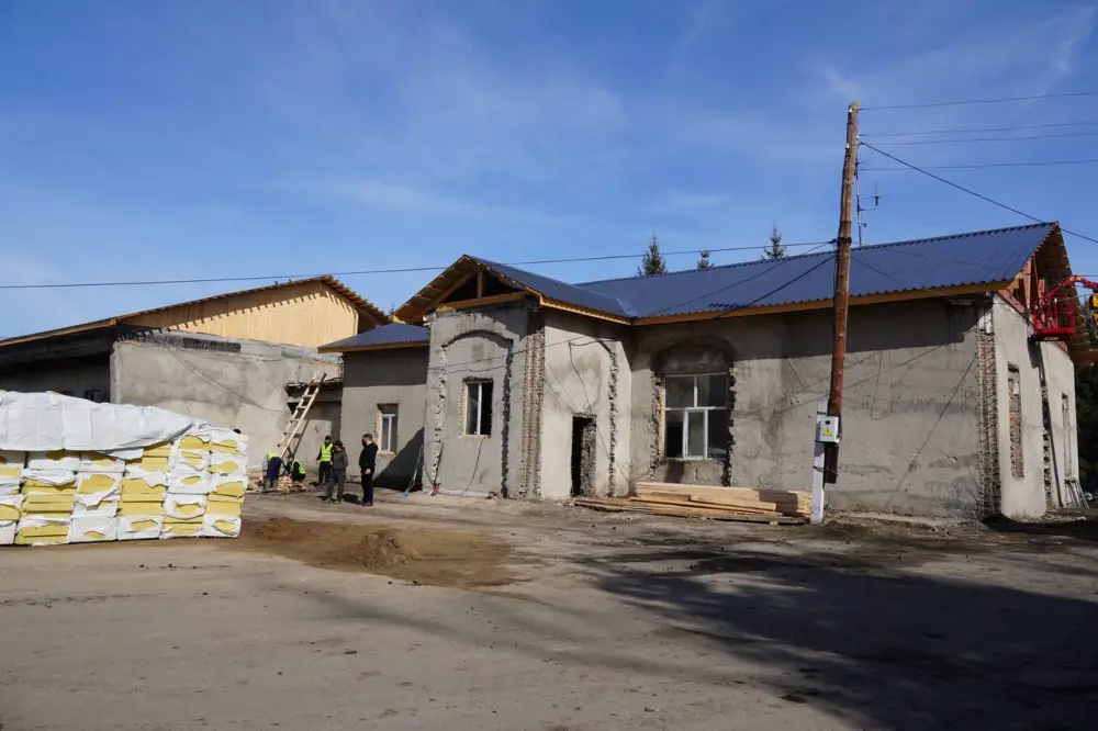 В этом году завершится реконструкция железнодорожного вокзала в поселке Зубовск (7)