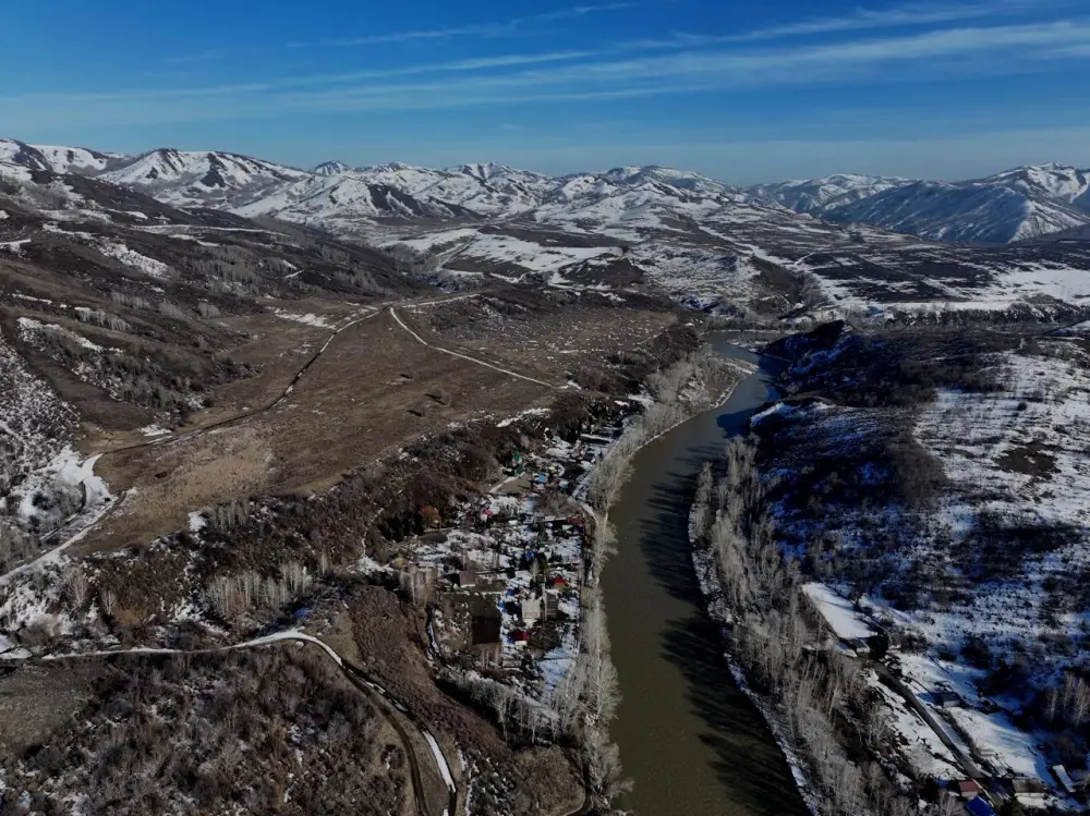 В ВКО проходит активная фаза снеготаяния (8)