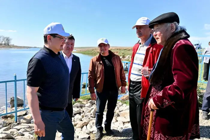 В Жарминском районе в рамках программы «Таза Қазақстан» прошла экологическая акция «Мөлдір бұлақ» (9)