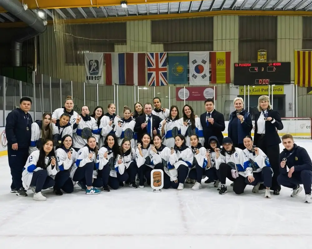 Женская сборная Казахстана по хоккею с шайбой вошла в тройку лучших на чемпионате мира (2)