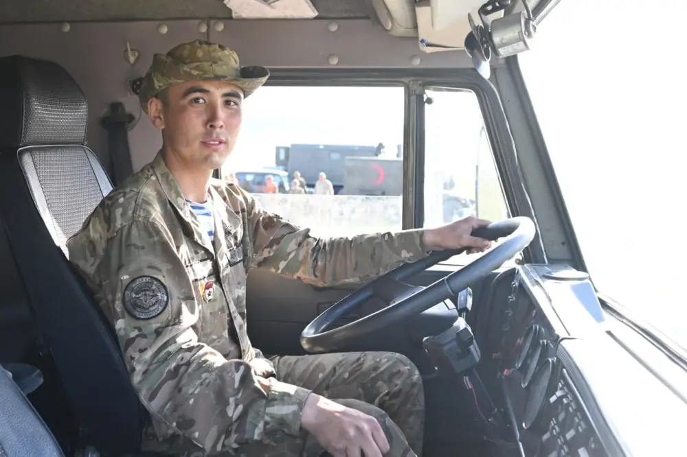 Контрольная проверка: в Вооруженных силах подводят итоги зимнего периода обучения (6)