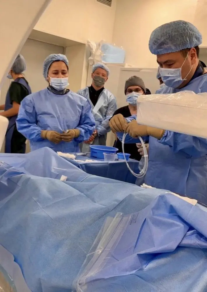 В Туркестане успешно проведена первая операция с использованием технологии EKOS, что улучшает медицину региона Астане