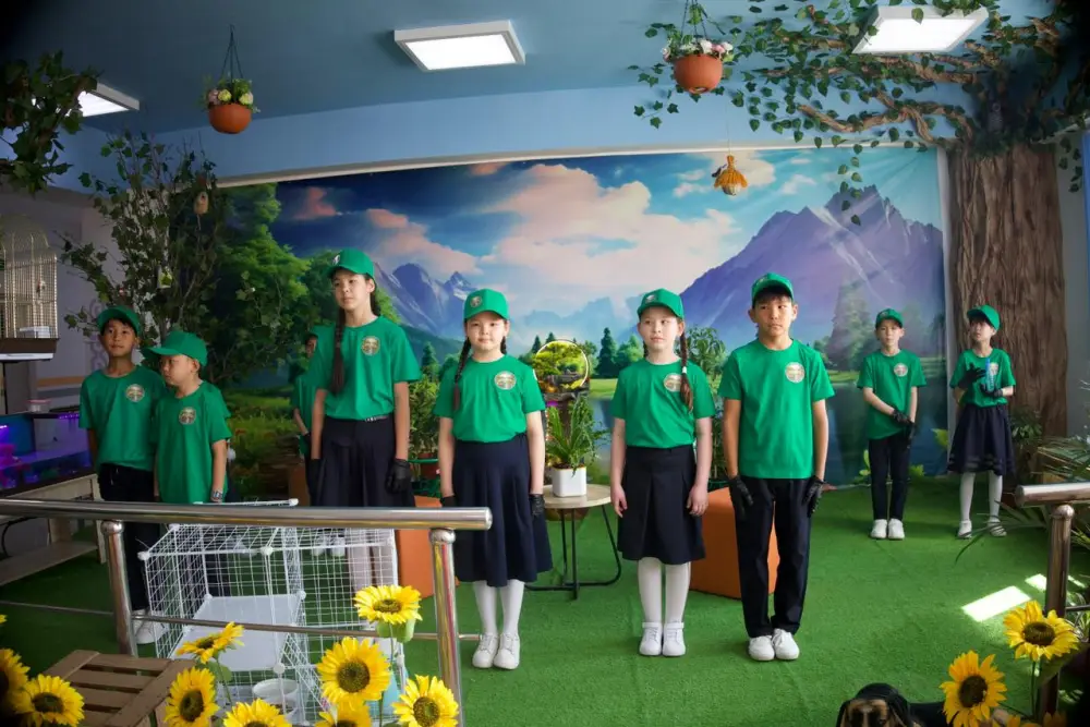 В школах Атырау подвели итоги экологических мероприятий (5)