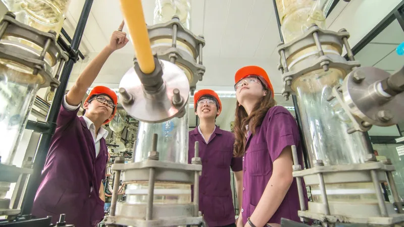 Гранты на золото, а абитуриенты в поисках серебра: какие профессии остаются в тени в Казахстане? Астане