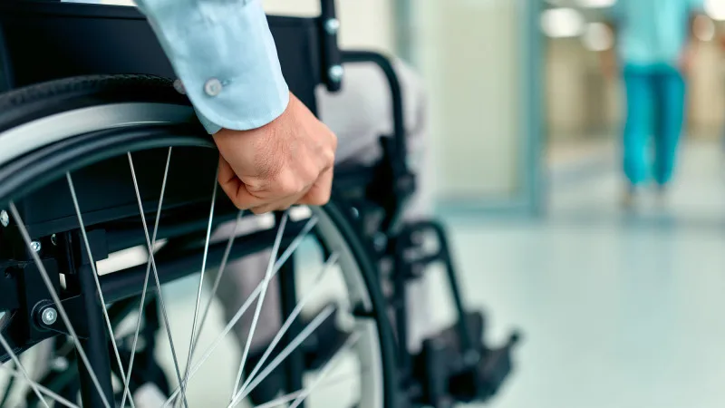 Казахстанцы с ограниченными возможностями теперь смогут арендовать коляски и костыли: новые возможности для улучшения качества жизни Астане