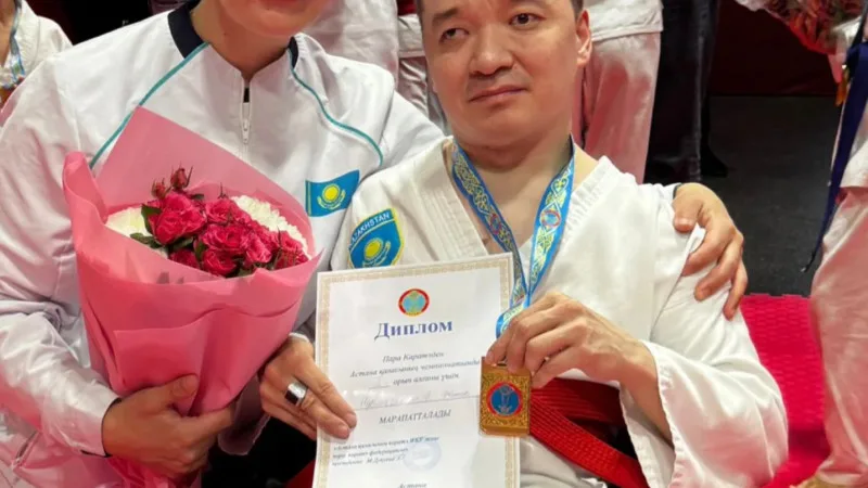 Казахстанский паракаратист Нурмагамбетов обвинил федерацию в вымогательстве зарплаты Астане