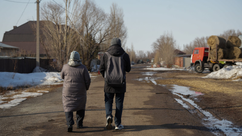 Об этом районе Астаны забыли? Мы побывали ещё на одной окраине столицы. Тем, кто живёт в Астане, наверняка знакомы многие окраины города: посёлок Пригородный, Лесозавод, Железнодорожный. Но есть среди них один, который остаётся в тени и требует внимания. Астане