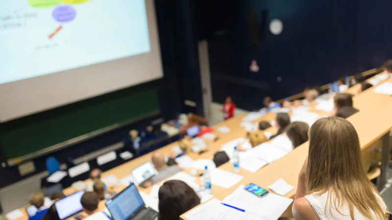 Министр науки Казахстана: отсутствие навыков работы с ИИ у преподавателей ставит под угрозу качество образования Астане