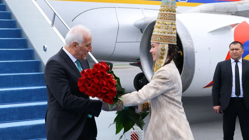 Президент Армении Ваагн Хачатурян прибыл в Астану для официального визита Астане
