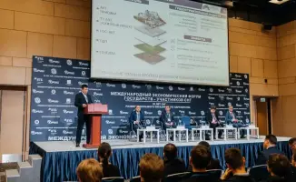 На Международном экономическом форуме СНГ Бакытжан Жунисбеков обсудил развитие строительной отрасли Казахстана и внедрение цифровых решений.