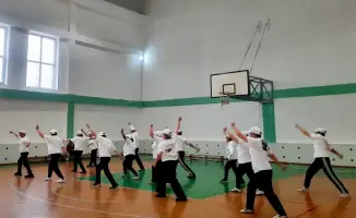 Укрепление преемственности поколений: пенсионеры делятся опытом здоровья с молодежью в Астане