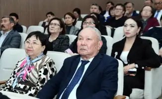 встреча вице-министра науки с жителями Алматы обсуждение образования и искусственного интеллекта