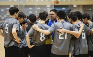 Лучший тренер турнира Келешек мектептері тренирует чемпионов Астаны по футзалу