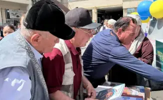 В Туркестане в честь Национального дня книги бесплатно раздали 120 книг