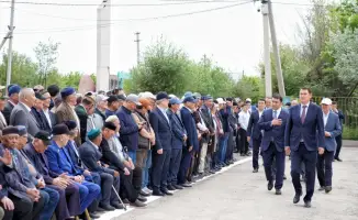 Прощание с Мухтаром Шахановым в Туркестане