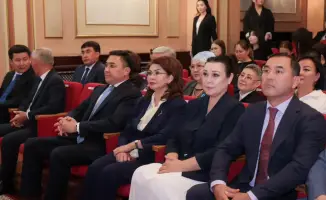 Аида Балаева посетила театр «Жастар» в Шымкенте и ознакомилась с его деятельностью