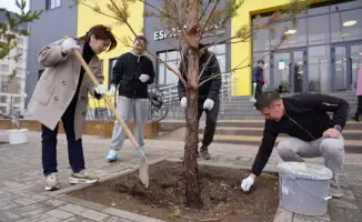 Сотрудники фитнес-клуба Alpha gym участвуют в субботнике в рамках инициативы «Таза Қазақстан»