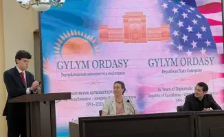 передача уникальной коллекции научных книг консульством США в Алматы