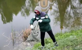 Чистота рек Тиксай и Казачка возвращается: в Алматы прошёл субботник по очистке прибрежных зон