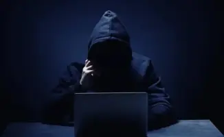Новые схемы интернет-мошенничества с поддельными уведомлениями о переполненном iCloud