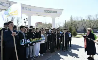Союз волонтеров: Чистим следы истории в Казахстане