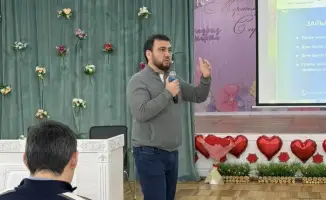 Студенты спортивного колледжа Алматы узнали о рисках экстремизма на лекции теолога Нуржана Калиева