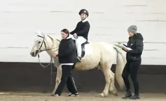 Инклюзивный подход в спорте: особенные спортсмены Караганды демонстрируют свои достижения в конном спорте