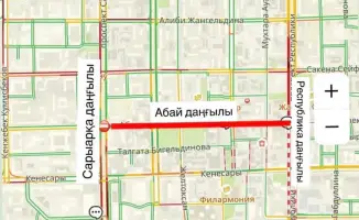 Дорожные работы на проспекте Абая в Астане