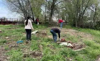 Сотрудники Eco Almaty успешно очистили Жетысуский район от более чем 25 кубометров мусора