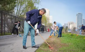 Сотрудники министерства: зеленые сердца города в акции «Таза Қазақстан»
