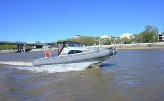 Спасатели Атырау продолжают ежедневные рейды на реке Урал для обеспечения безопасности