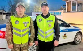 Сотрудничество военной полиции и гражданских лиц в экстренной ситуации: спасение ребенка из заблокированного автомобиля в Алматы