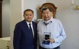 Награждение Кайрата Кадыржанова: новый этап в развитии ядерной физики и радиационной безопасности Казахстана