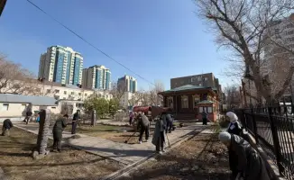 Представители культуры Астаны поддержали инициативу по формированию культуры чистоты в рамках челленджа "Начни с себя!"