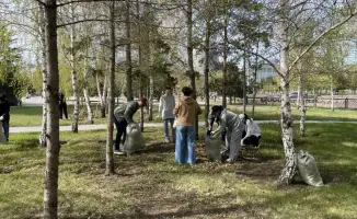 Экологическая акция Таза Қазақстан участие казахских дипломатов