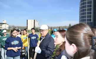 «Зеленая симфония Жетісу»: более 8 тысяч деревьев зазвучали в унисон с природой на субботнике