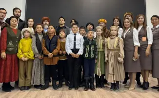 Школьники Караганды представили мюзикл к 185-летию Ыбырая Алтынсарина