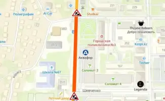 В Алматы ограничение движения на ул. Розыбакиева связано с демонтажом опор электропередачи