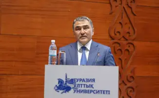 Студенты Казахстана: Водные стражи будущего на экологическом часе «Экономь воду – сохраняй будущее!»