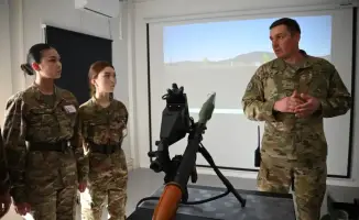 Студенты военной кафедры Казахстана осваивают практические навыки в области военного учета