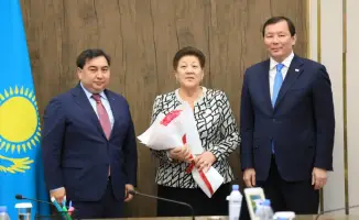 Актобе: эффективные госслужащие для молодежи