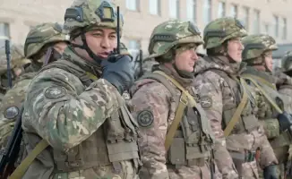 Годовщина Сухопутных войск Казахстана ключевая роль в территориальной целостности и суверенитете