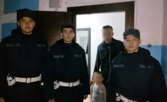 Военнослужащие Нацгвардии спасли ребенка от падения в Семее