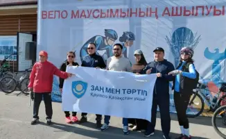 Тысячи велосипедистов стартовали на открытии летнего велосезона в Астане