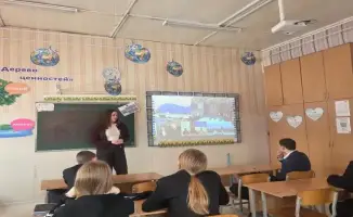 Встреча школьников: акцент на религиозной грамотности и критическом мышлении в многонациональном контексте